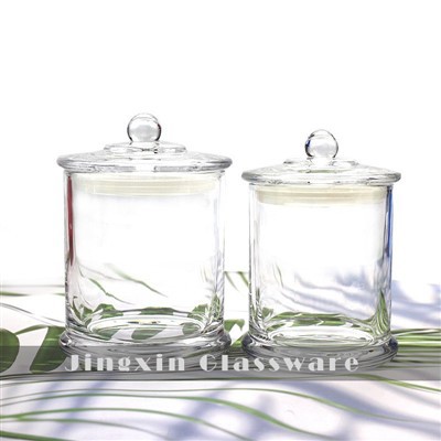 Krukker til å lage lys med lokk