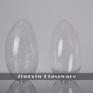 Klar olivenformet lysskygge