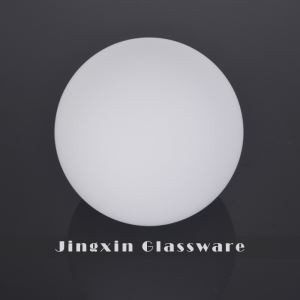 Frostet hvit munnblåst glaskule lampeskjerm